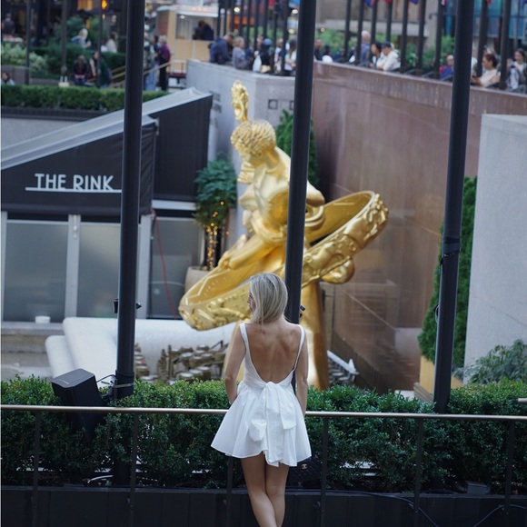 White mini Dress Size Small - Picture 7 of 8